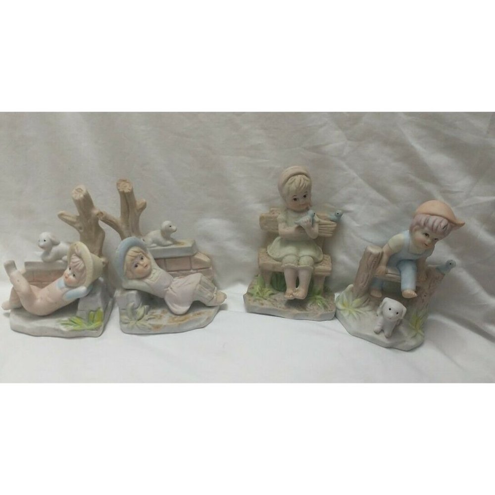 Porcelin Children (4) very nice and rare